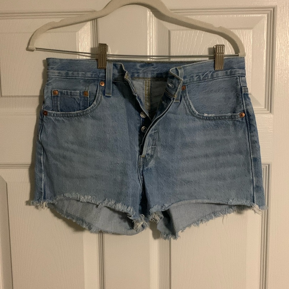 LEVIS size 28 light blue denim shorts